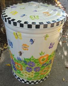 Decorative Trash Cans