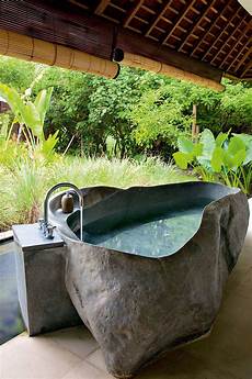 Bathtubs & Whirlpools