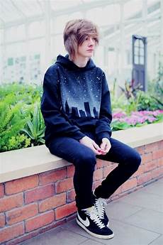 Boys Hoodies & Sweatshirts