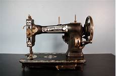 Buttonhole Machines