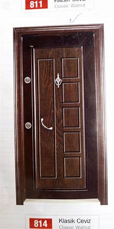 Classic Pompom Door