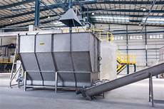 Flat-Bottomed Hopper