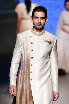 Groom's Outfit