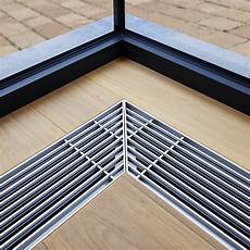 Linear Grilles