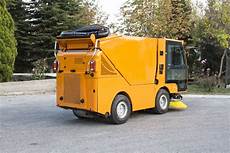 Non Vacuum Road Sweepers
