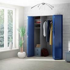 Pliant Door