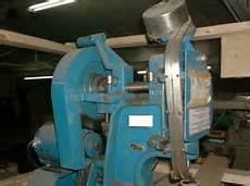 Shoe Eyeleting Machines